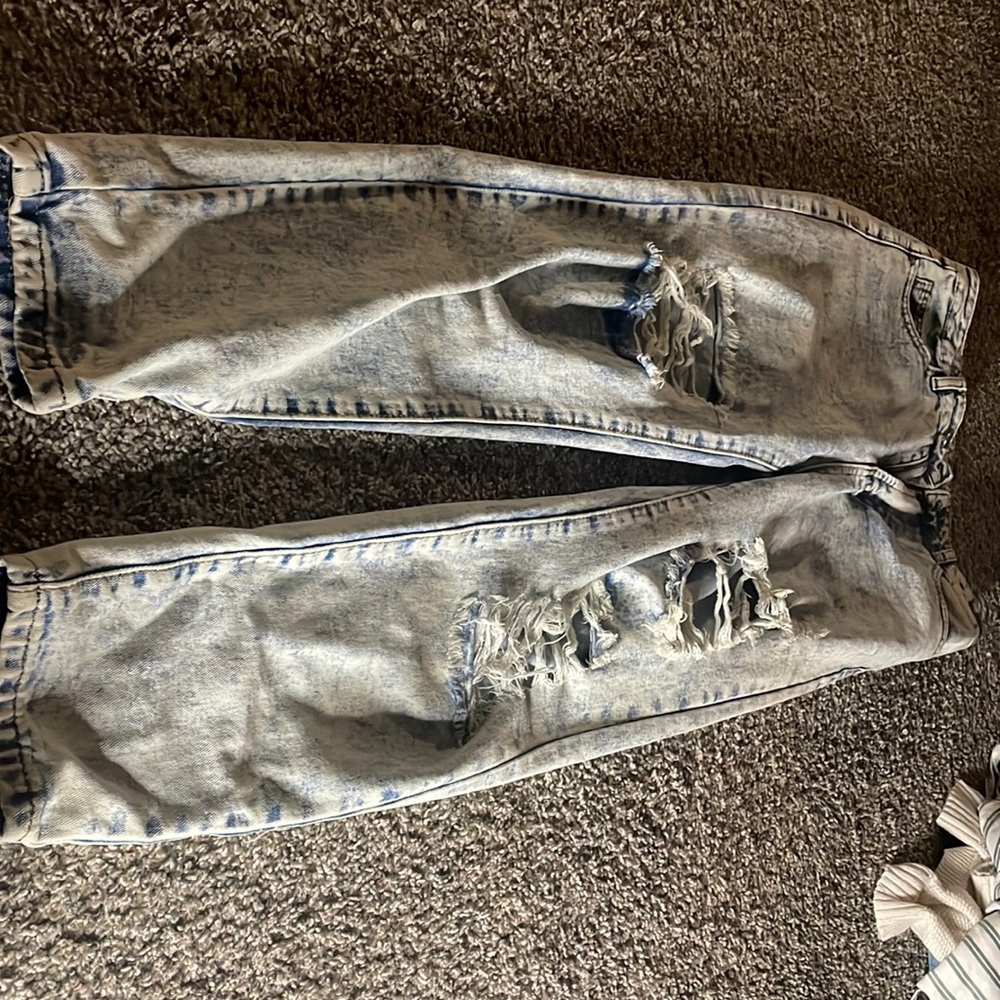 Medium but quite baggy,